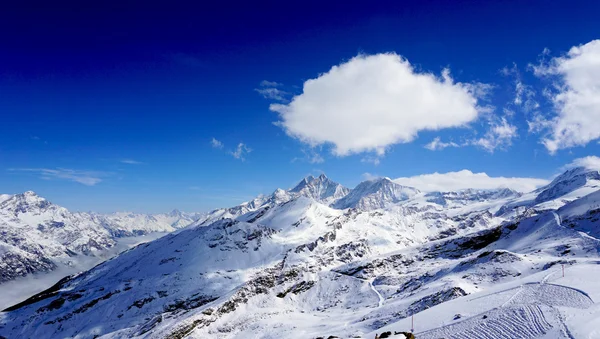 Snow alps mountains horizontal — Stock Photo, Image