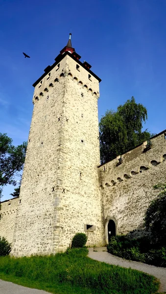 Torre del castello storico di Lucerna — Foto Stock