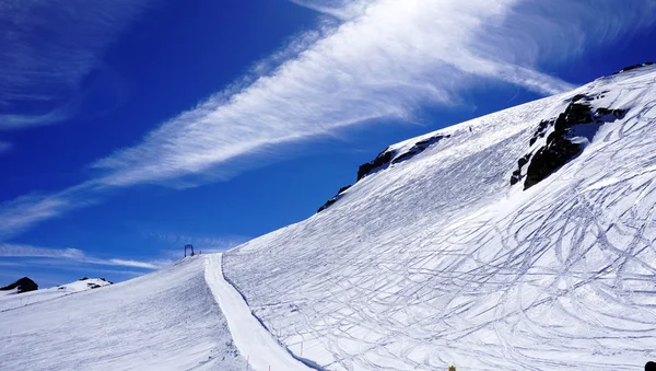 스키 눈 산 필드 Titlis — 스톡 사진