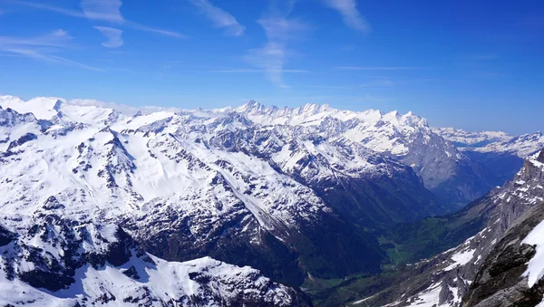 Paysage de Titlis vallée des montagnes de neige — Photo