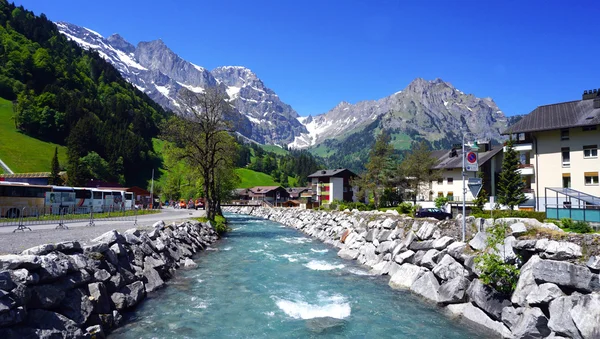 River and  titlis mountains  Engelberg — Stock Photo, Image