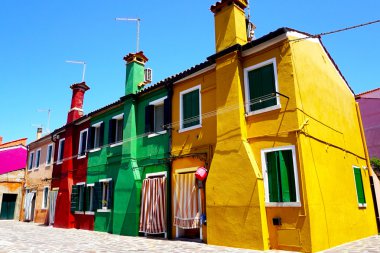 renkli evler Burano Adası mimarisinde inşa
