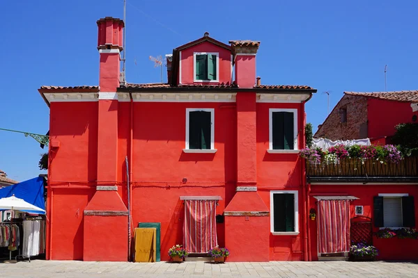 Burano colorful building architecture in red — Stock Photo, Image