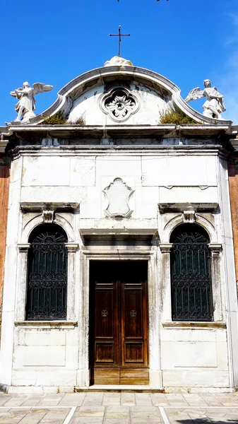 Antiguo edificio de la iglesia — Foto de Stock