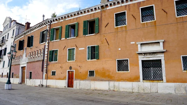 Arquitectura de edificios antiguos en Venecia — Foto de Stock
