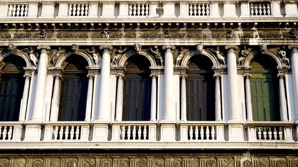 San Macro square windows ornaments — Stock Photo, Image