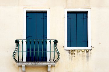 balkon ve pencere Creme duvar kapı