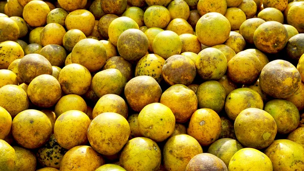 Fresh oranges fruit at fresh market — Stock Photo, Image