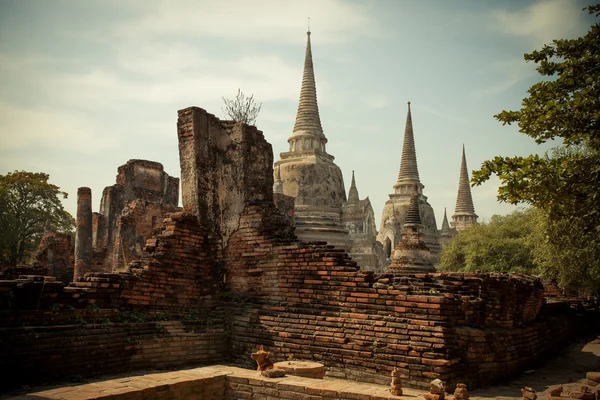 アユタヤの美しい寺院。タイ. — ストック写真
