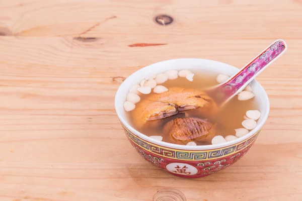 Sup tonik bergizi Cina untuk meringankan batuk — Stok Foto