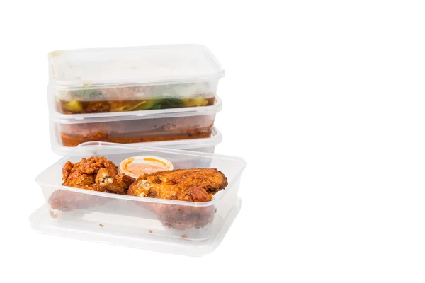 Caixas de almoço de plástico descartáveis convenientes, mas não saudáveis, com refeições — Fotografia de Stock