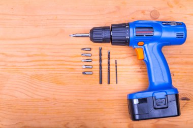 Flatbed of convenient cordless drill cum screwdriver set with bits