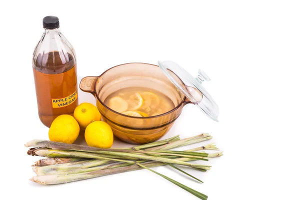 Aceto di sidro di mele, limone, citronella efficace repellente per insetti — Foto Stock