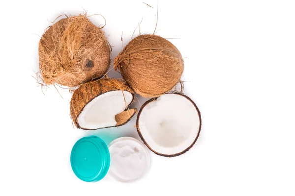 Bad met kokosolie worden gebruikt als vochtinbrengende crème voor de huid — Stockfoto