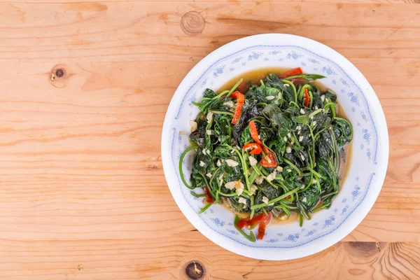 Lempeng daun kentang goreng, makanan lezat di antara orang Asia — Stok Foto