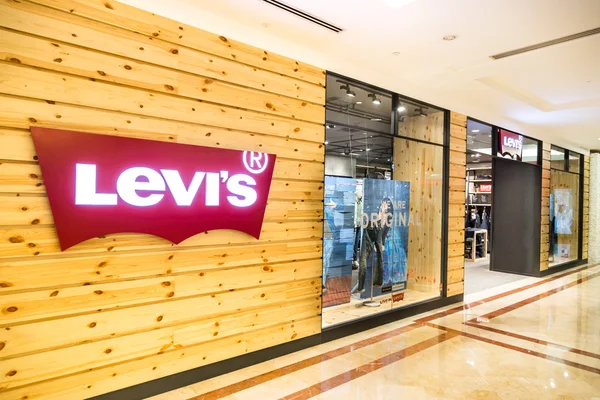 KUALA LUMPUR, MALAYSIA, 20 Mei 2016: Outlet Levi di KLCC, Kua — Stok Foto