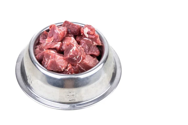 Porción de trozo de carne cruda de ternera para harina de perro —  Fotos de Stock