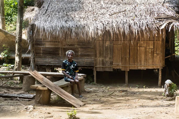 Taman Negara, Pahang, Malesia, 12 luglio 2021: I nativi batek sono gli indigeni nella giungla dove si trova il Taman Negara National Park. — Foto Stock