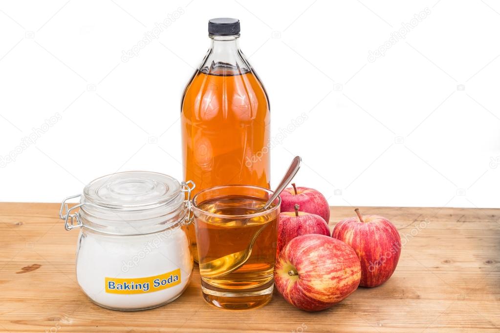 apple-cider-vinegar-and-baking-soda-combination-for-acid-reflux-stock