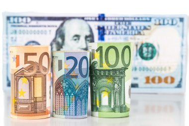 Euro para birimi Not bize doları karşısında, yakın çekim