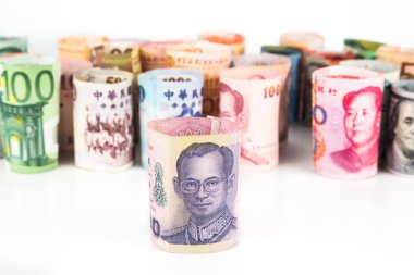 Tayland Baht ile toplu para birimi Notlar önünde yığını