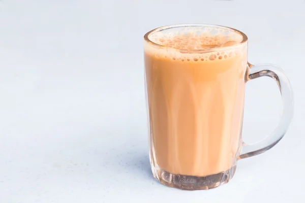 Chá com leite ou popularmente conhecido como Teh Tarik na Malásia — Fotografia de Stock