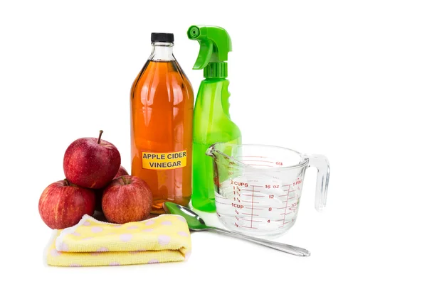 Apple cider vinegar, effective natural solution for house cleaning, pesonal and pets care — Stock Photo, Image