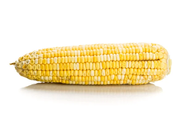 Färsk majskolv majs med kernel frön utan skalet — Stockfoto