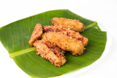Bir porsiyon kızarmış muz (pisang goreng), oluşan bir popüler snack Malezya, Singapur, Endonezya ve Tayland.