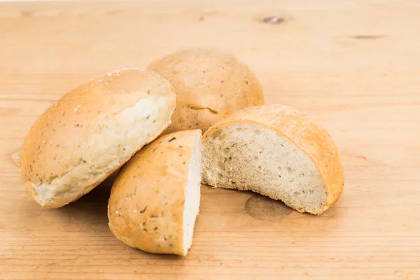 Freshly baked healthy gluten-free delicious wholemeal buns — 图库照片