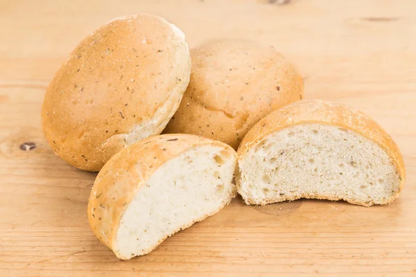 Freshly baked healthy gluten-free delicious wholemeal buns — 图库照片