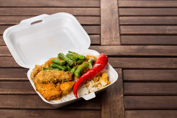 Sağlıksız polistren öğle kutular almak uzağa ile uygun 