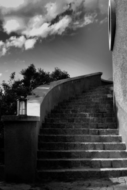 sarmal merdiven siyah ve beyaz