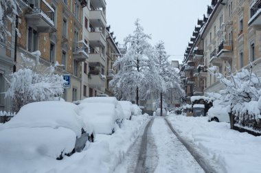 Zürih, İsviçre - 15 Ocak 2021: Kışın konut alanı