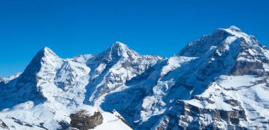 Muerren kayak bölgesinden Jungfrau, Moench, Eiger tepesine bakın.