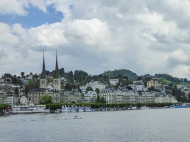 Lucerne, İsviçre - 20 Mayıs 2017: Lucerne Gölünün Tarihi Merkezi