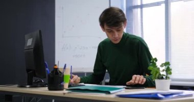  İş telefonu görüşmeleri ve evrak işleri