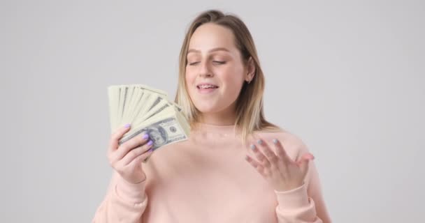 Chica Gusta Dinero — Vídeos de Stock