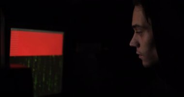 Siber suçlu bir bilgisayar hacklemesini tamamladı