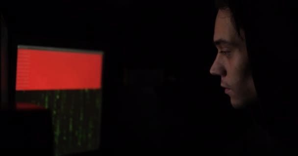 Cybercriminal completou um hacking de computador — Vídeo de Stock