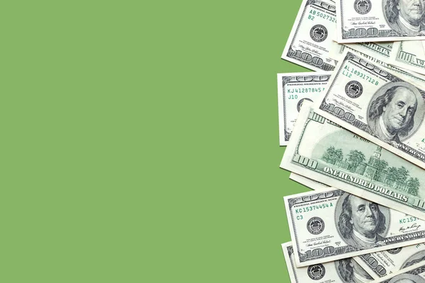 明るい緑色の背景にアメリカの100ドル札 スペース トップビュー バナーをコピーします ビジネス 金融の概念 ストックフォト