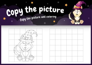 Cadılar bayramı kostümü giymiş şirin bir köpekle resim çocuk oyunu ve boyama sayfasını kopyala