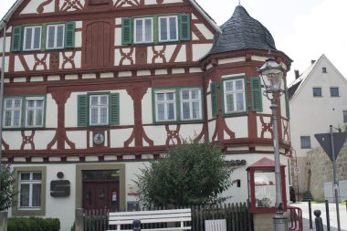 Tudor stili ev - Almanya'nın kalbinde muhteşem özelliği