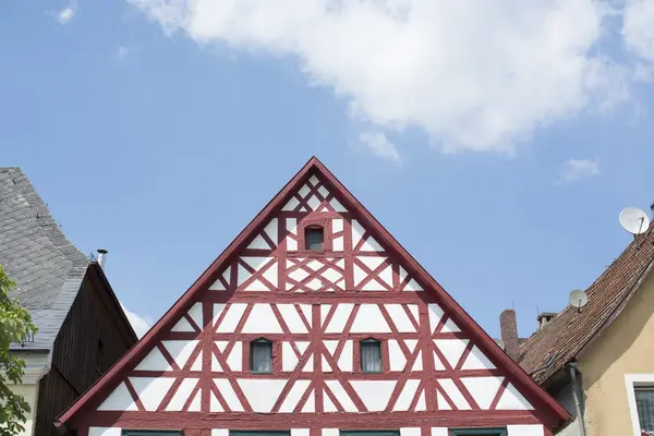 Haus im Tudor-Stil - traumhaftes Anwesen im Herzen Deutschlands — Stockfoto