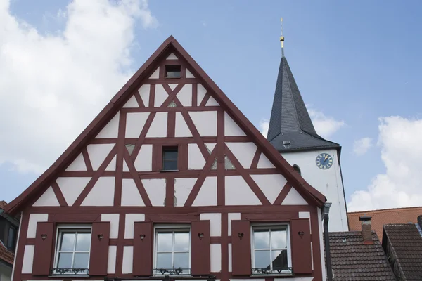 Haus im Tudor-Stil - traumhaftes Anwesen im Herzen Deutschlands — Stockfoto