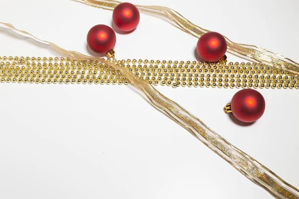 Nära Zenit Jul Dekorationer Som Små Röda Och Guld Bollar — Stockfoto