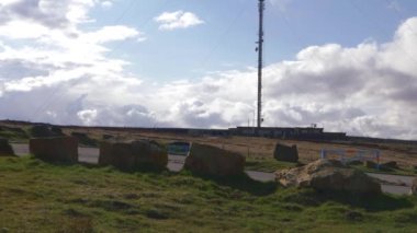 Yorkshire 'daki verici radyo istasyonu. 