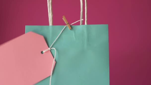 Colorful birthday gift bag with label pink and green — Stok video