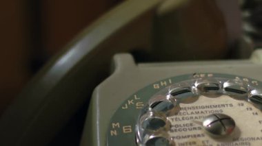 Klasik çevirmeli telefon. Süper yavaş çekim seçici odağı kapat.