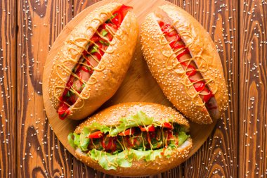 Sosisli sandviç kesme tahtası